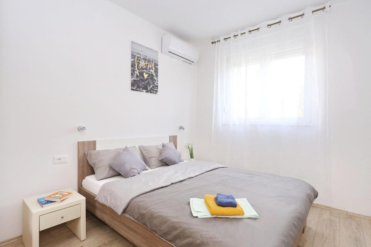 Holidayhouse Alirio With Heated Pool. Vrsi Ngoại thất bức ảnh