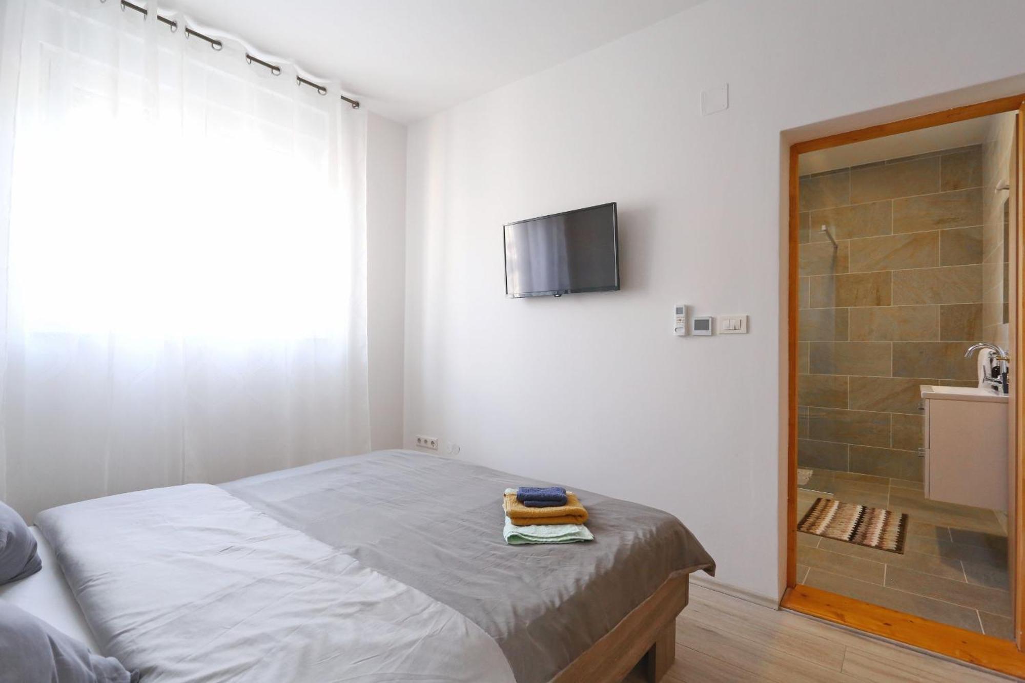 Holidayhouse Alirio With Heated Pool. Vrsi Ngoại thất bức ảnh