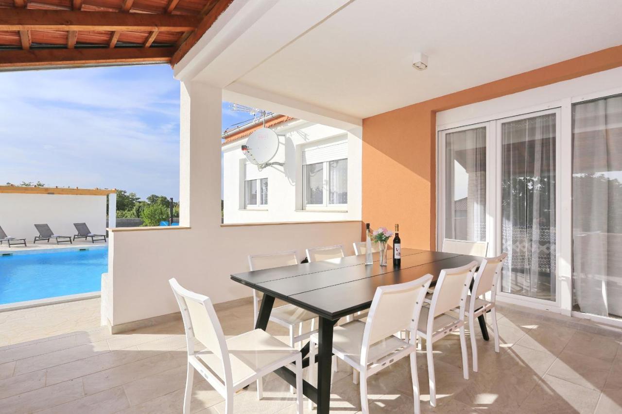 Holidayhouse Alirio With Heated Pool. Vrsi Ngoại thất bức ảnh