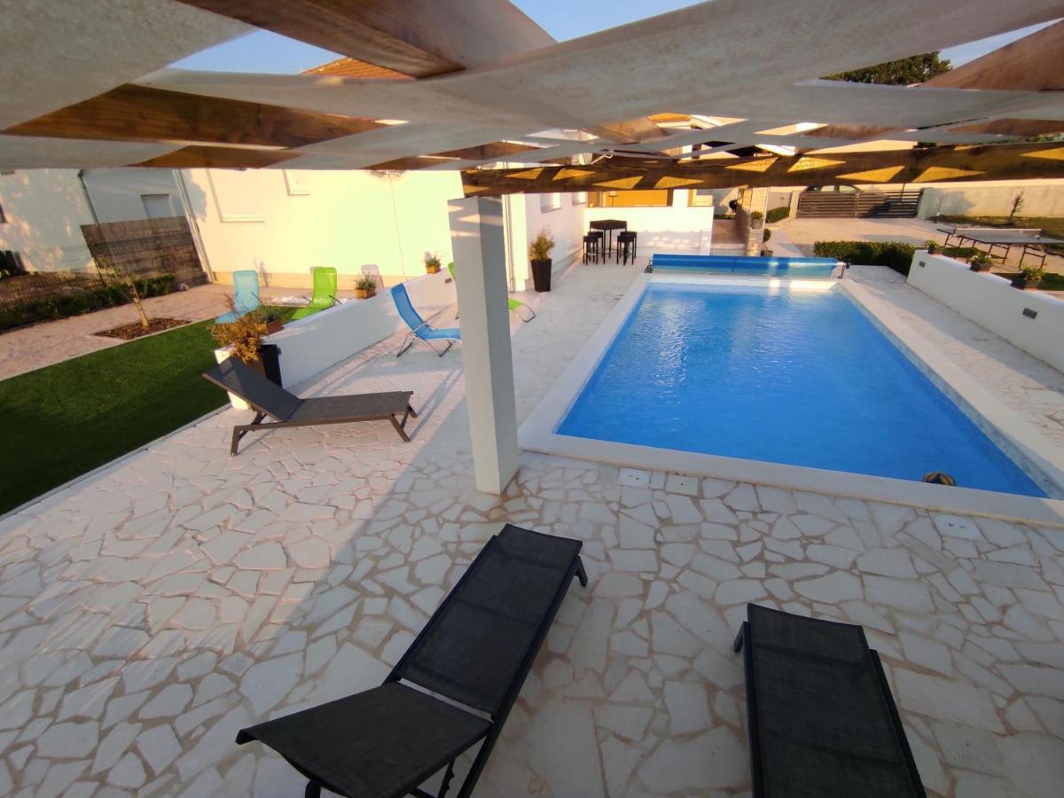 Holidayhouse Alirio With Heated Pool. Vrsi Ngoại thất bức ảnh