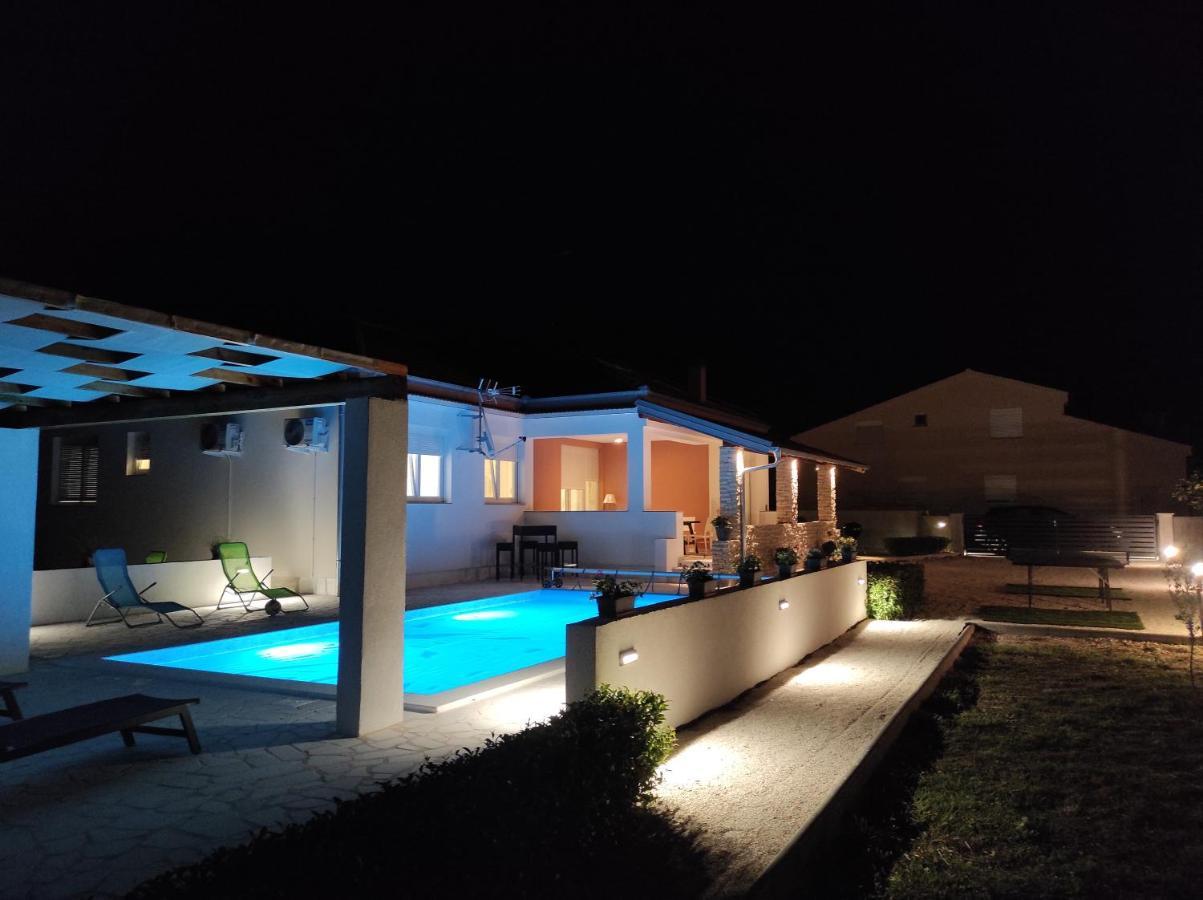 Holidayhouse Alirio With Heated Pool. Vrsi Ngoại thất bức ảnh