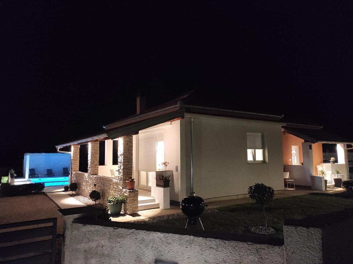 Holidayhouse Alirio With Heated Pool. Vrsi Ngoại thất bức ảnh