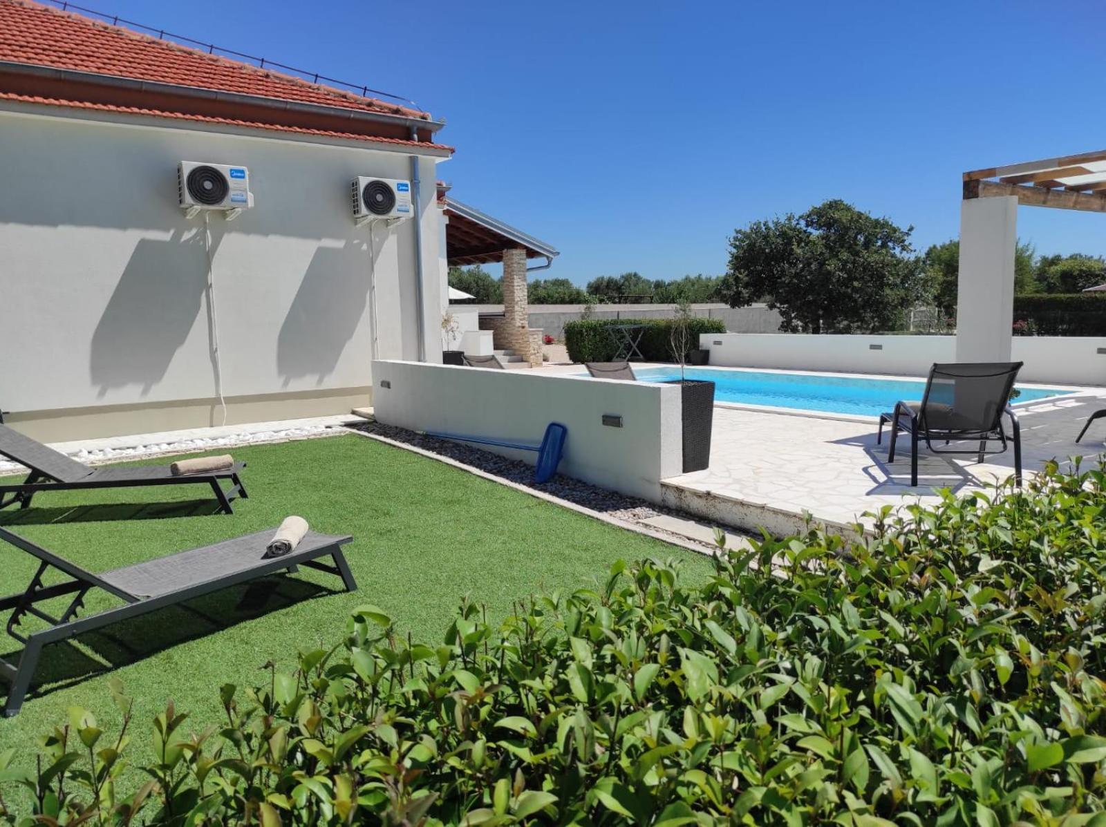 Holidayhouse Alirio With Heated Pool. Vrsi Ngoại thất bức ảnh